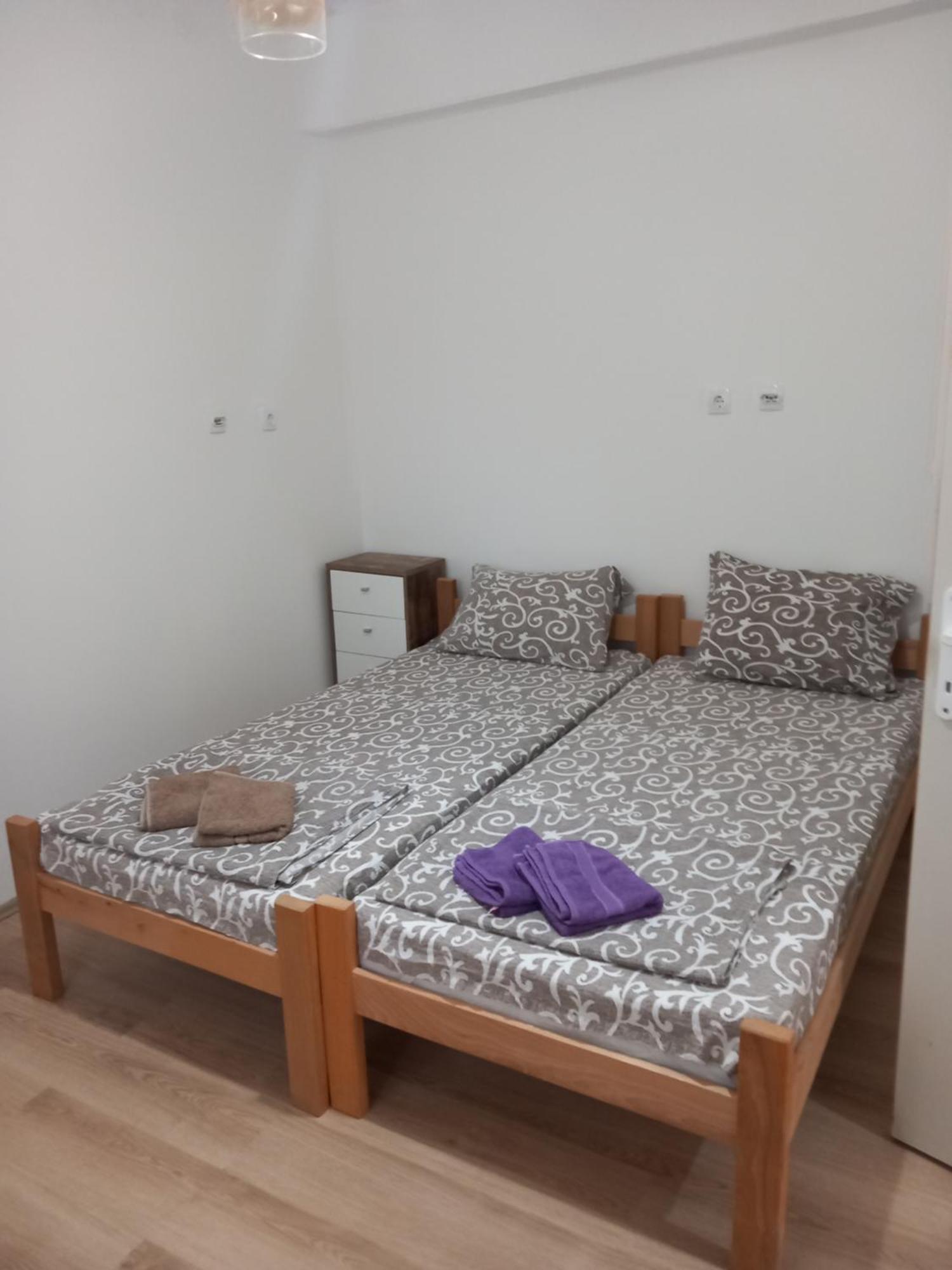 Rm Castell Apartments Нови-Сад Экстерьер фото